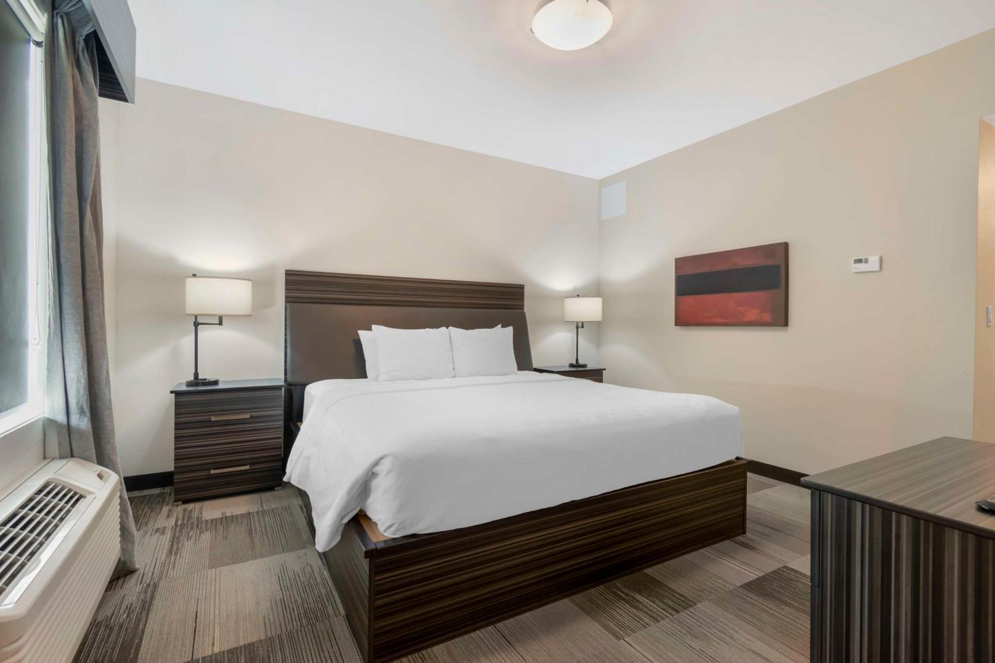 Best Western Plus Airport Inn & Suites Saskatoon Exterior foto