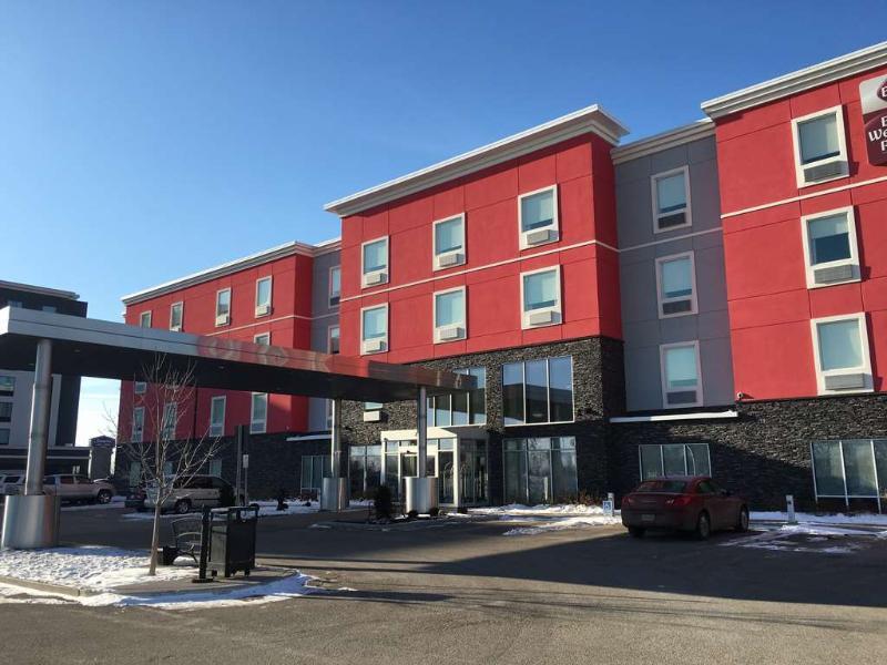 Best Western Plus Airport Inn & Suites Saskatoon Exterior foto